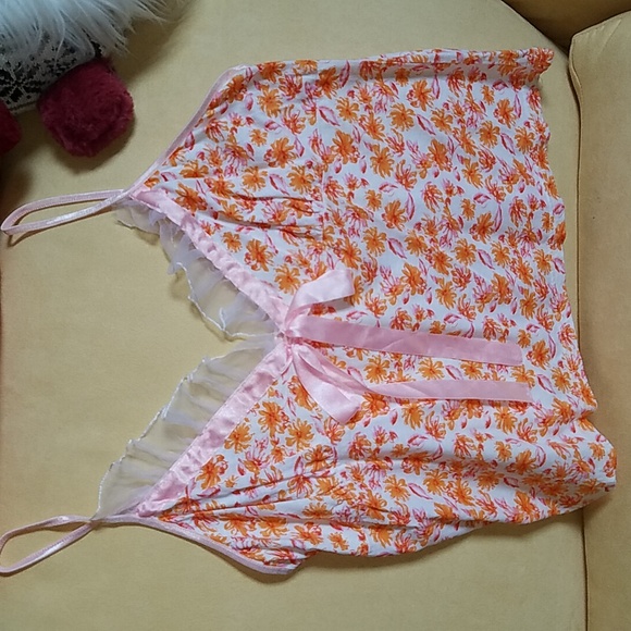 Kenzie cream satin, Soho stretch cotton floral camisoles size large. - Picture 6 of 10